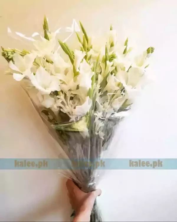 White Glades Bouquet