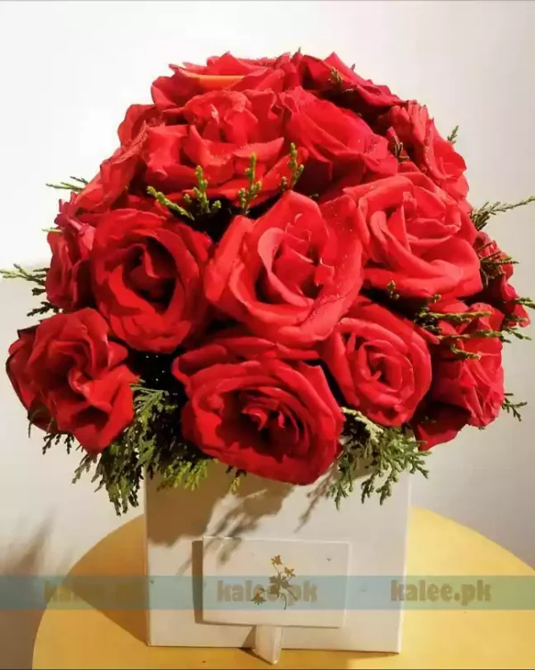 Red Rose Flowers Box